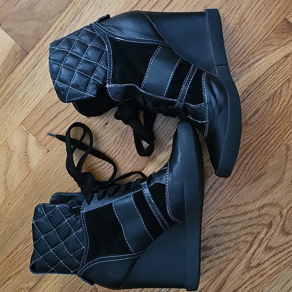 Chloé Black Quilted Leather High Top Wedge Sneakers Size 39 (approx US 8.5–9)